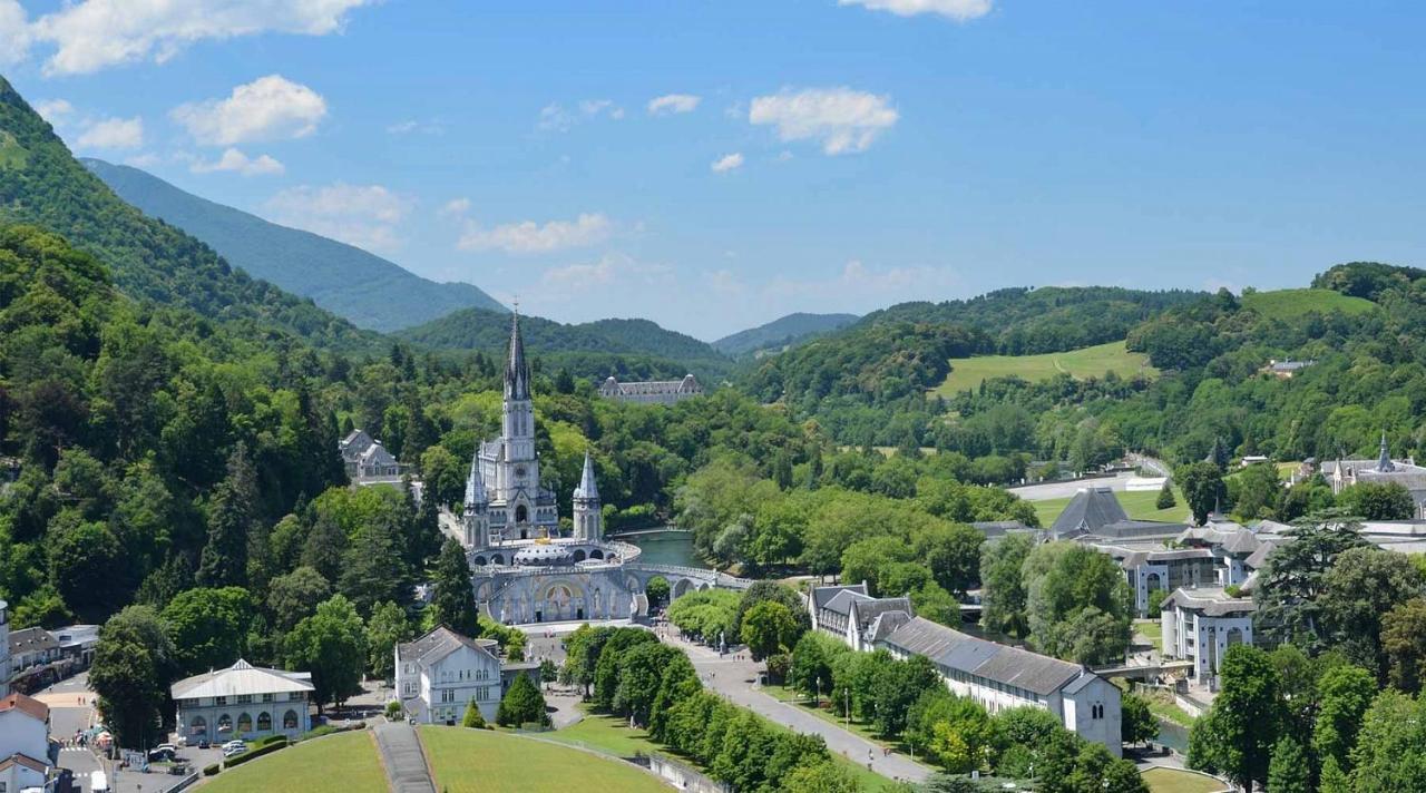 100 M Gare - 4 Places Avec Balcon 10mn Sanctuaire Appartamento